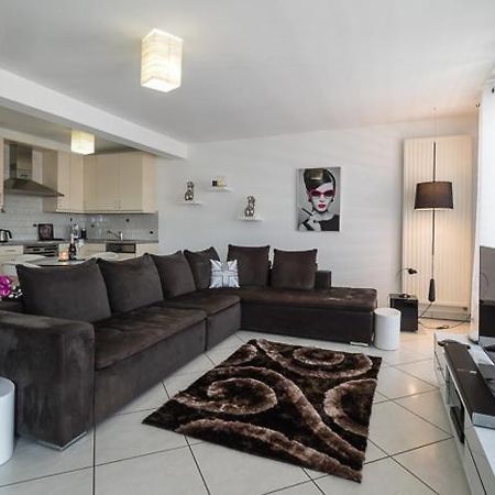 Luxury Penthouse Apartment With 3 Balconies -2 Bedrooms -Petrus View & Parking Luxemburgo Exterior foto